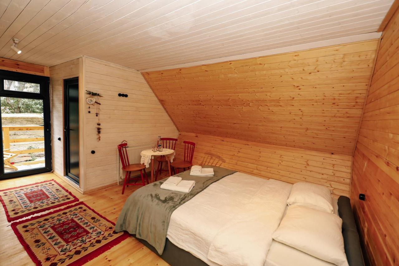 Wooden Cottage "Green House" In Bakuriani Exterior photo